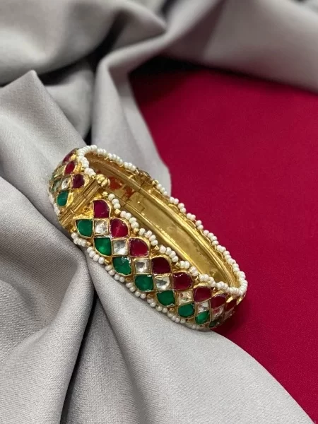 Emerald Green and Ruby Bracelet in Kundan