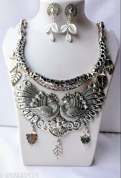 Silver Pipe Pata Mayur Nacklace