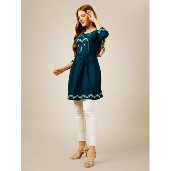 Women's Casual 3-4 th Sleeve Embroidered Rayon Tunic Top (Blue)