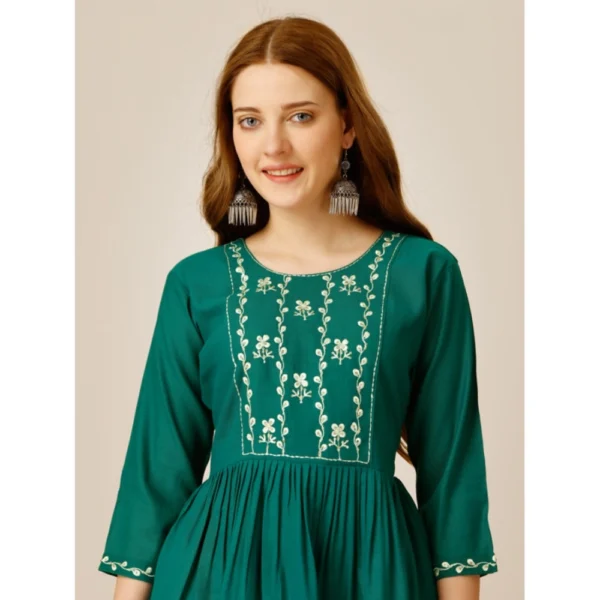 Women's Casual 3-4 th Sleeve Embroidered Rayon Tunic Top (Light Green)