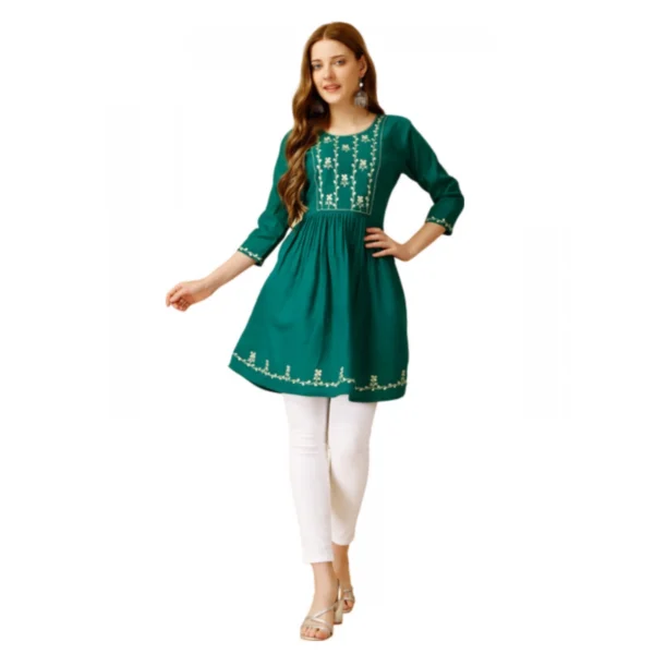 Women's Casual 3-4 th Sleeve Embroidered Rayon Tunic Top (Light Green)