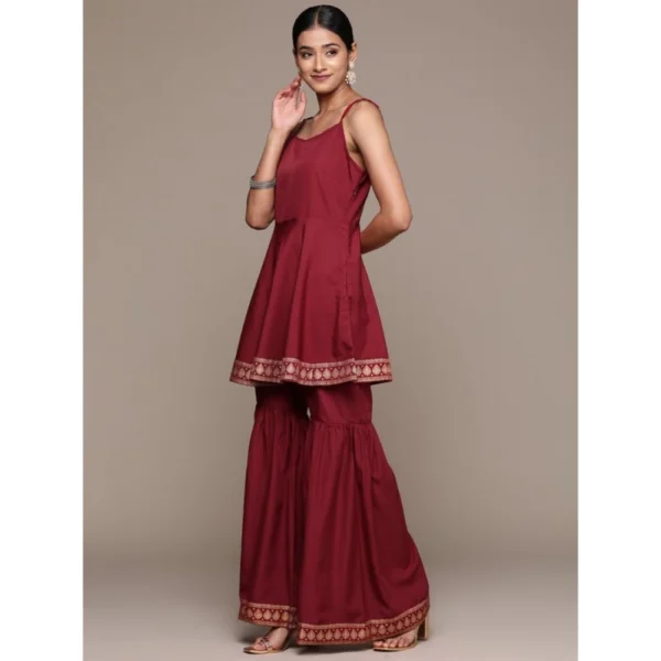 Women's Casual Sleeveless Ethnic Motifs Crepe Kurti Sharara And Dupatta Set (Maroon)