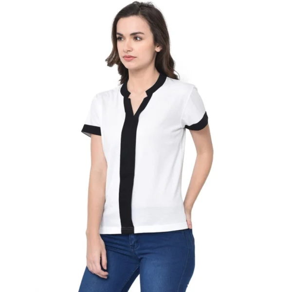 Women's Cotton Blend Solid Regular Sleeves V-Neck Regular Top (White)