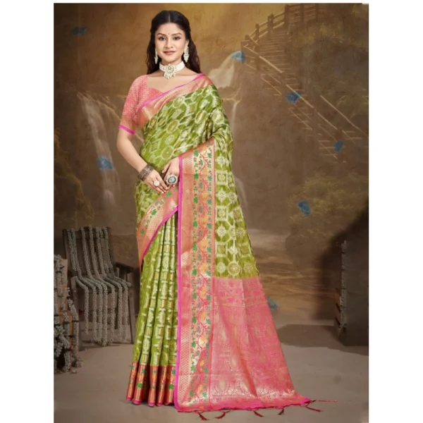 Women's Silk Woven Design Saree With Unstitched Blouse 5.5Mtr (Green)